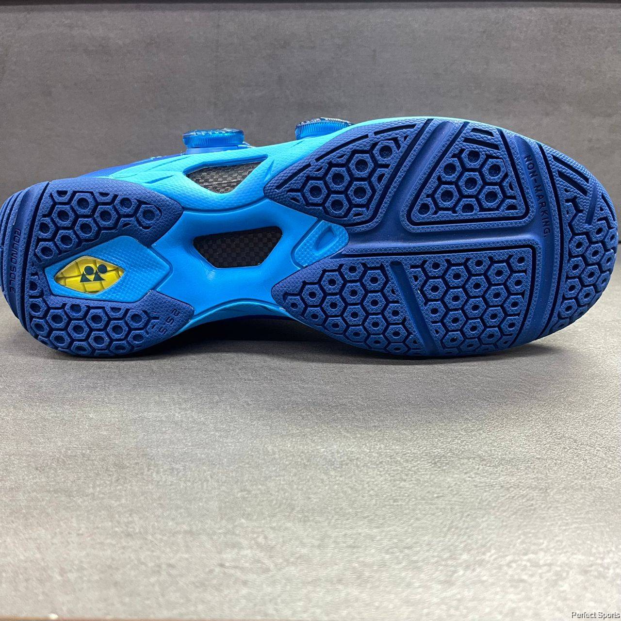 Yonex Power Cushion Infinity 2 (Unisex) Metallic Blue Badminton